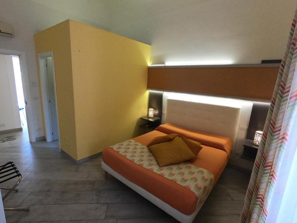 Porto Di Mare B&B Джовинацо Екстериор снимка