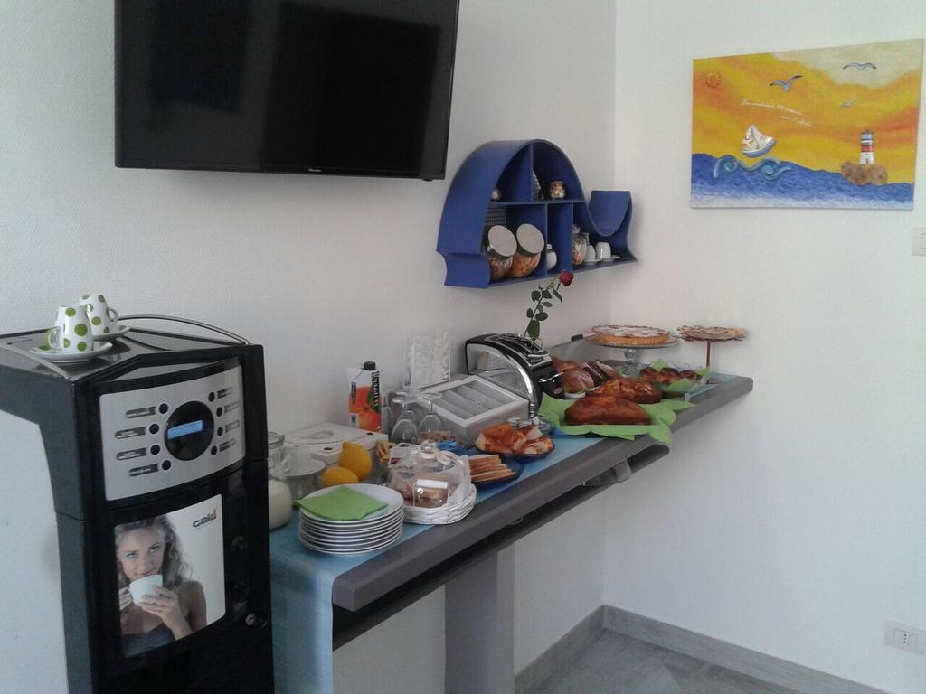 Porto Di Mare B&B Джовинацо Екстериор снимка